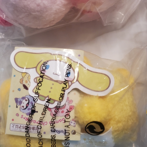 Sanrio Plushies with keychain. 4inch - Picture 3 of 4